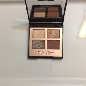 Charlotte Tilbury eyeshadow quad Exagger  Eyes.